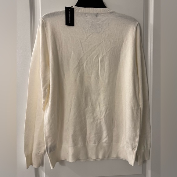 #1690 - Victoria Harbour Crewneck Sweater Ivory Sequined Penguins & Snowflakes - Picture 4 of 10